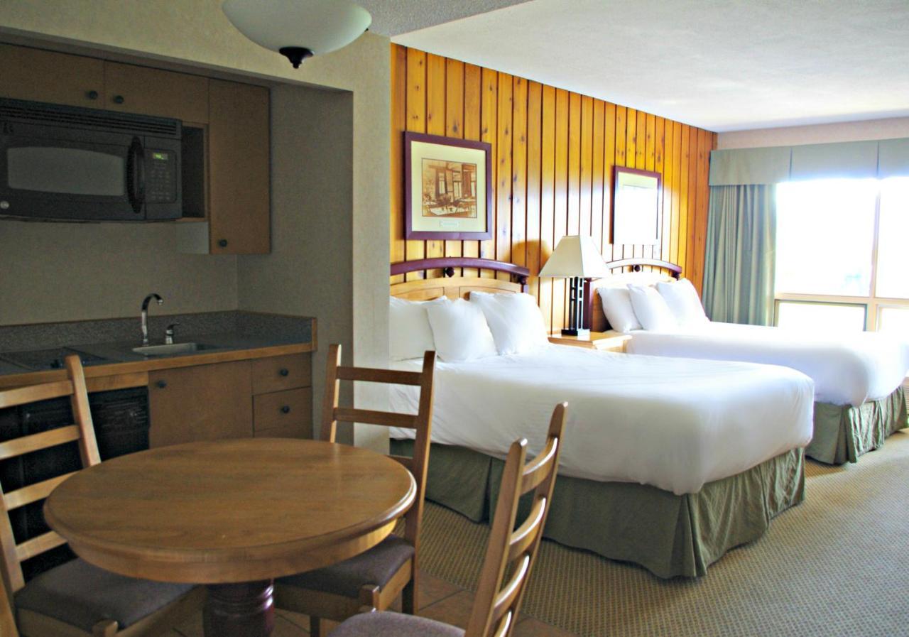 Fairmont Hot Springs Resort 외부 사진