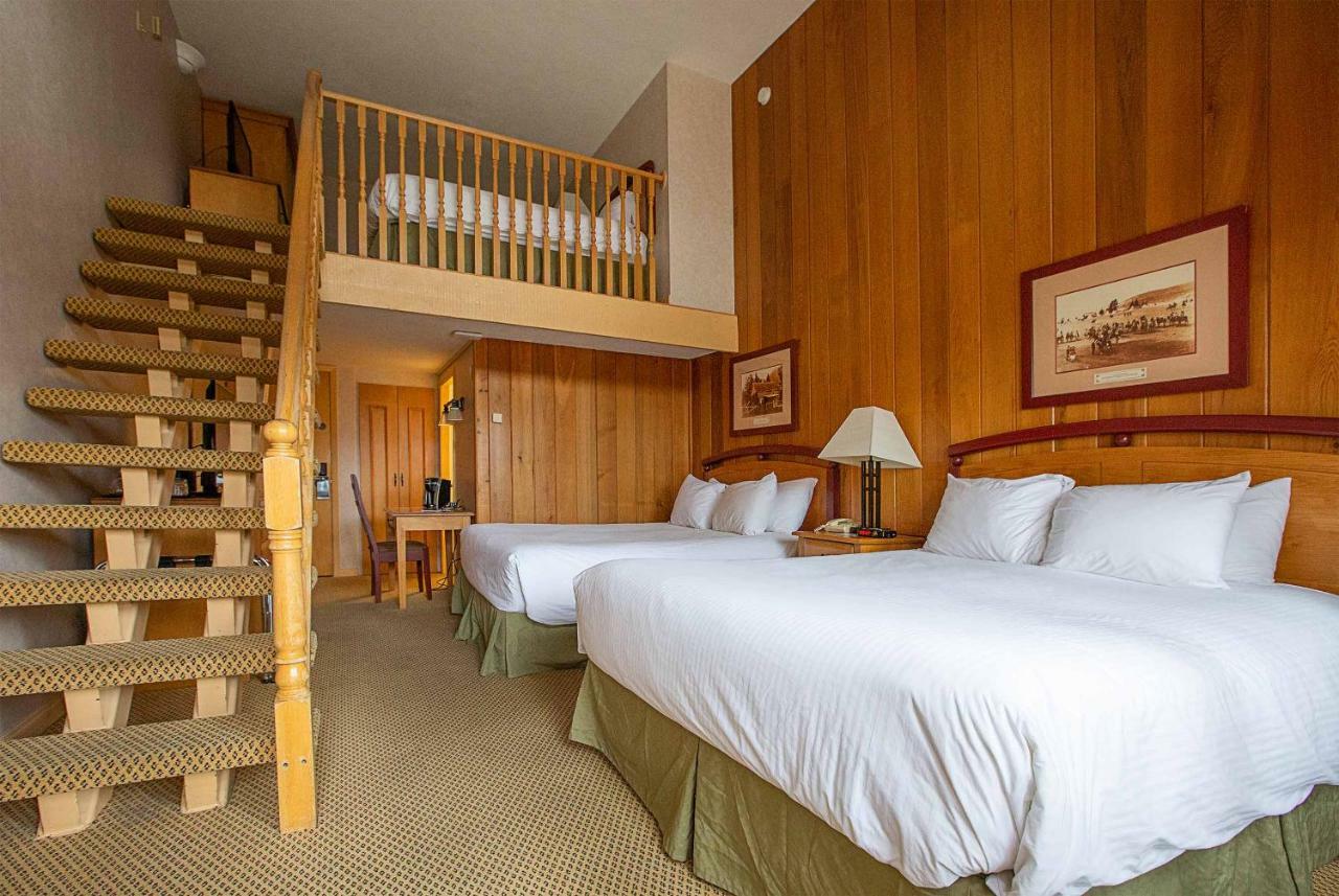 Fairmont Hot Springs Resort 외부 사진