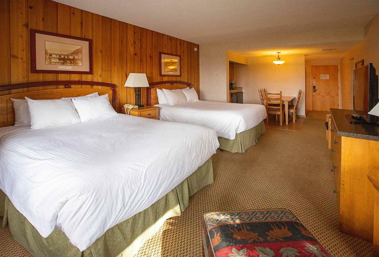 Fairmont Hot Springs Resort 외부 사진