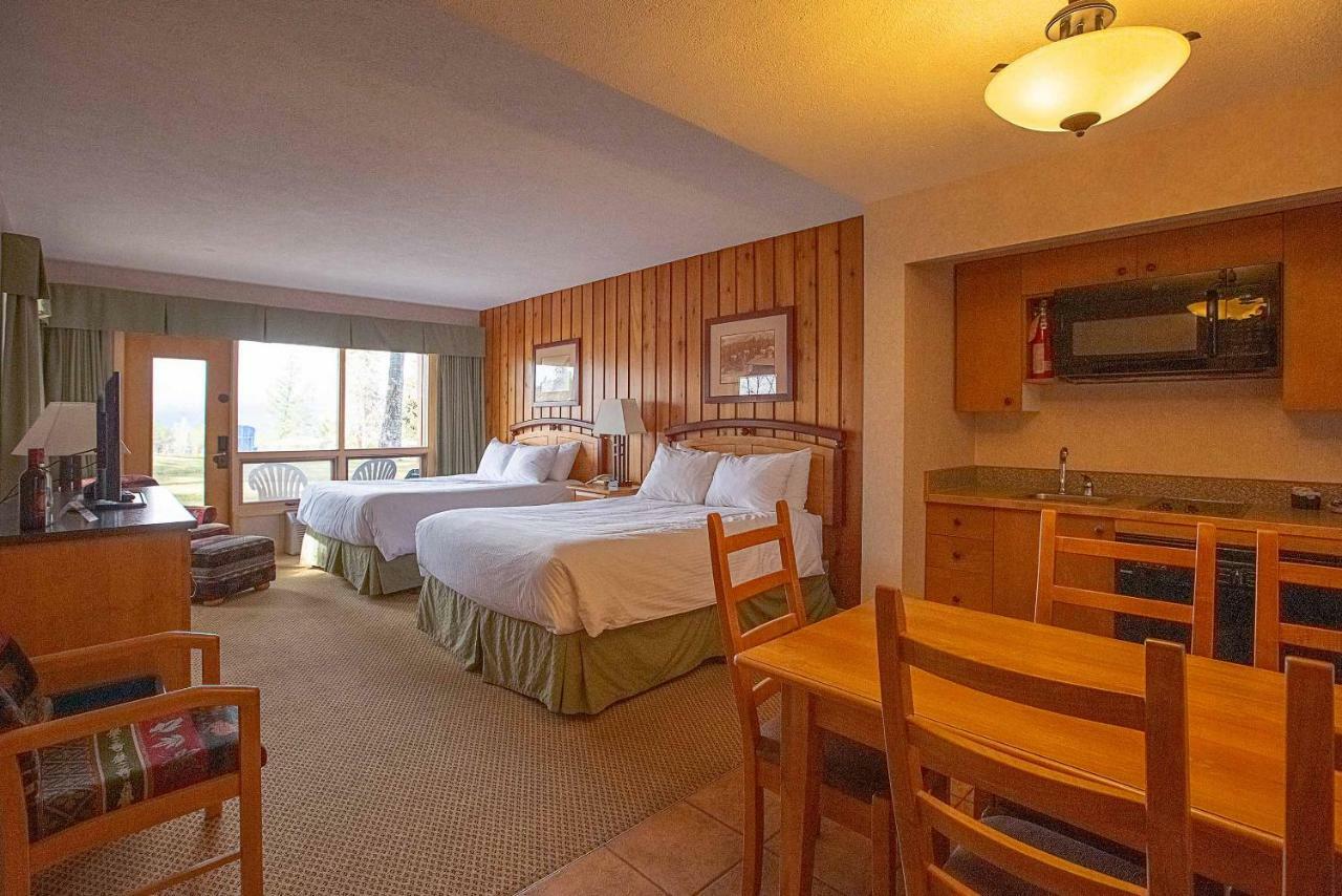 Fairmont Hot Springs Resort 외부 사진
